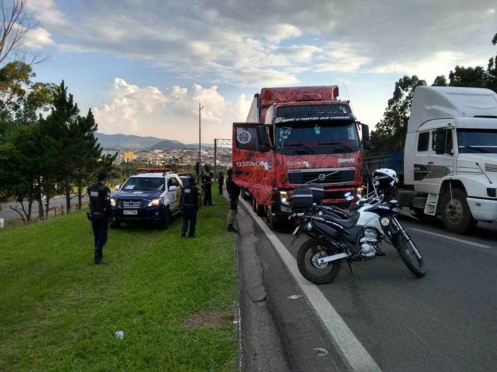 Criminosos roubam caminhão do cantor Gusttavo Lima