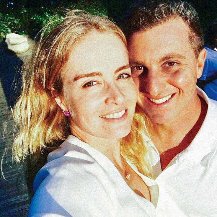 Família Huck vai passar Réveillon em barco de quatro andares