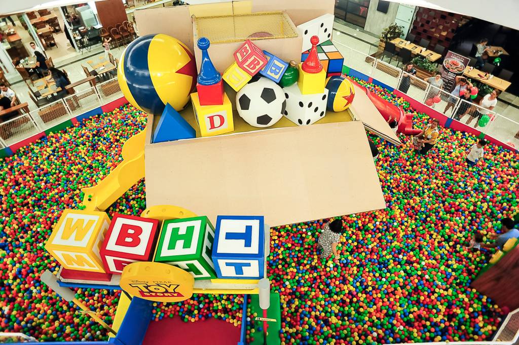 Mooca Plaza Shopping – Mar de Bolinhas Quarto do Andy