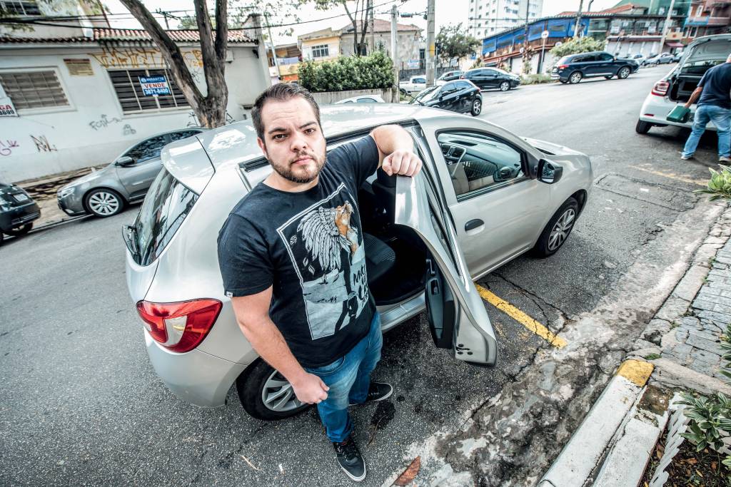 Prefeitura começa a fiscalizar motoristas de aplicativos