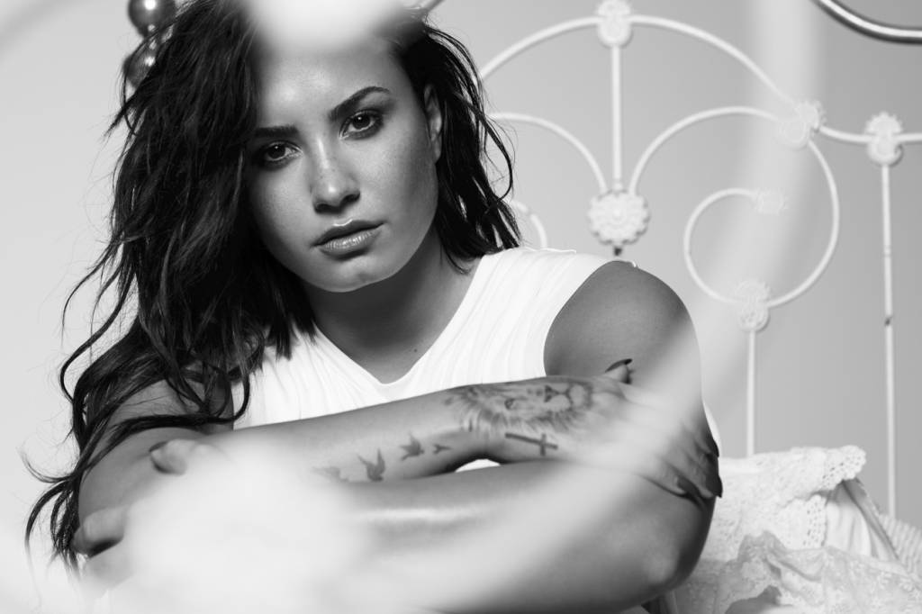 Fãs comemoram clique de Demi Lovato fora de reabilitação