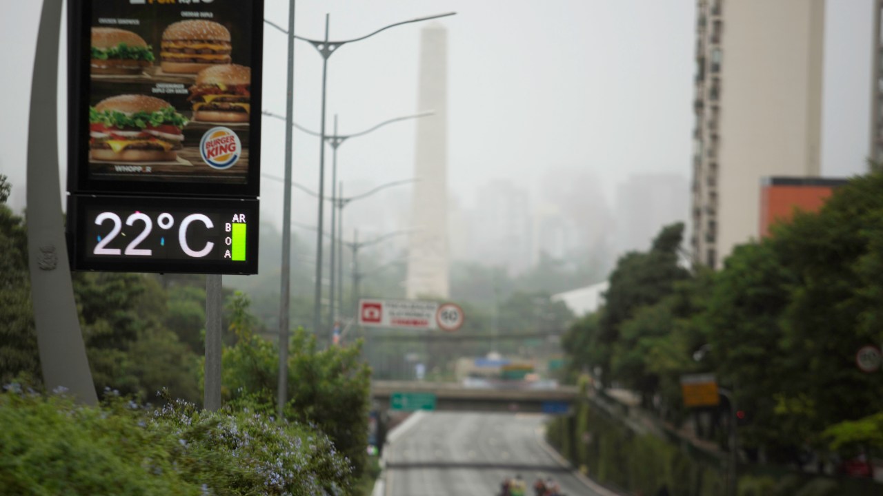 Imagem de termômetro na cidade de SP