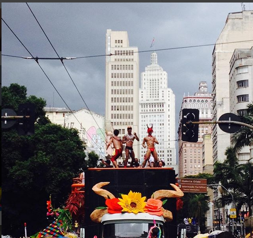 As fantasias que bombaram no bloco Tarado Ni Você