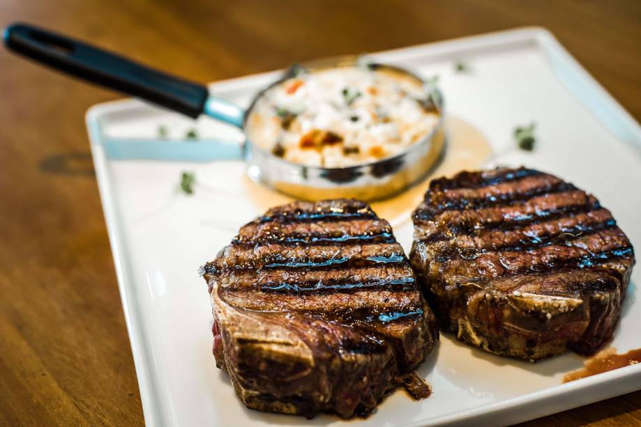 O novo corte i-bone é uma variação do t-bone composta apenas do filé-mignon O novo corte i-bone é uma variação do t-bone composta apenas do filé-mignon
