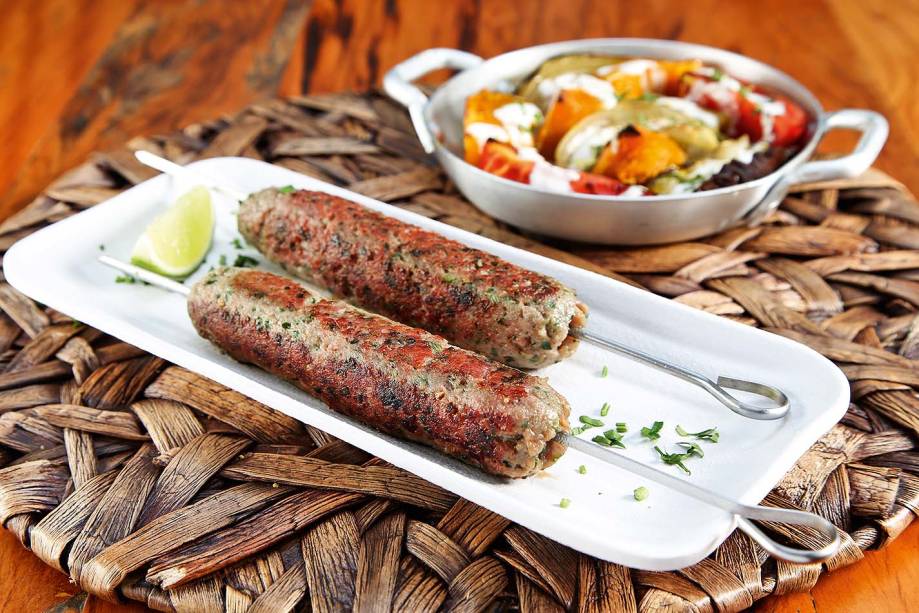 Cafta rica em condimentos do Farabbud Cafta rica em condimentos do Farabbud