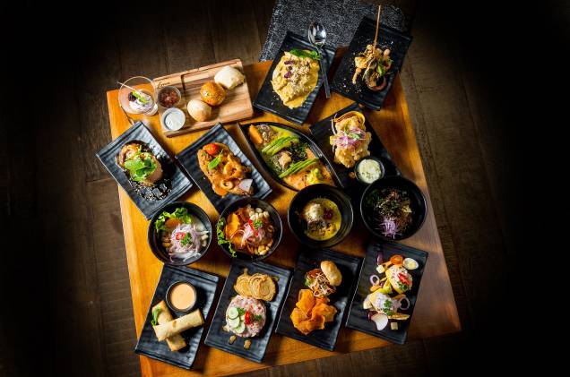 Rodízio: diversidade de pratos, como ceviches, tiraditos, aperitivos, entre outros Rodízio: diversidade de pratos, como ceviches, tiraditos, aperitivos, entre outros