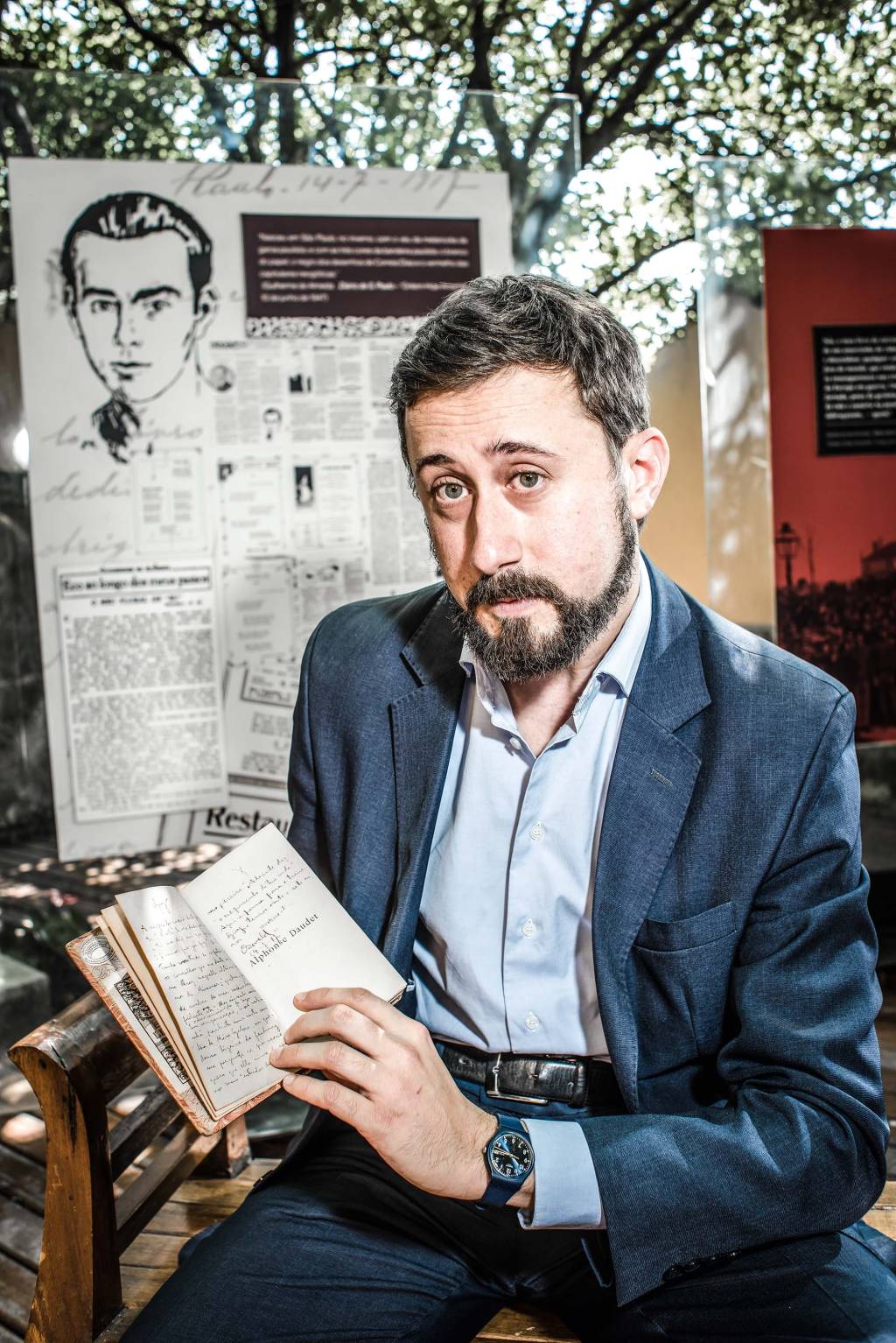 Livro que Oswald de Andrade deu a Guilherme de Almeida volta à casa do poeta