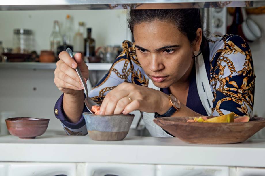 A chef Manuelle Ferraz do restaurante A Baianeira