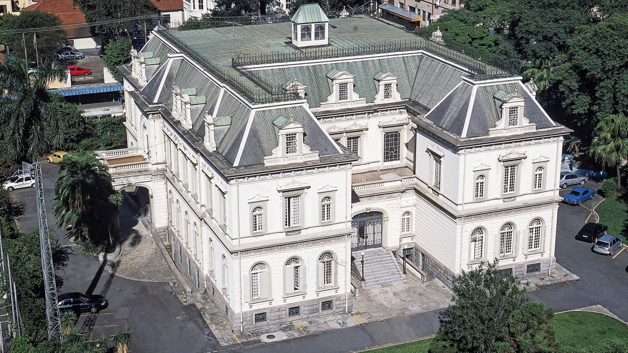 Palácio dos Campos Elíseos.