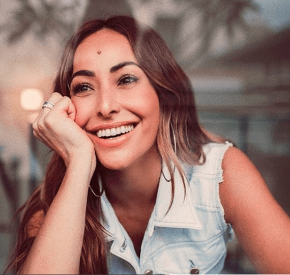 Foto publicada por Sabrina Sato confunde os internautas