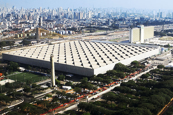 Chuvas causam vazamentos em hospital de campanha no Anhembi