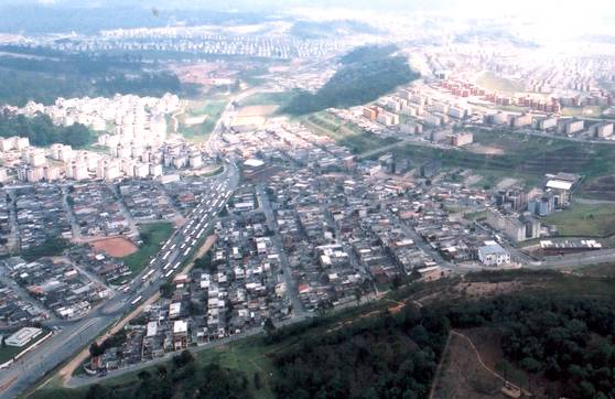 Morador vive 22 anos a mais em Pinheiros do que em Cidade Tiradentes