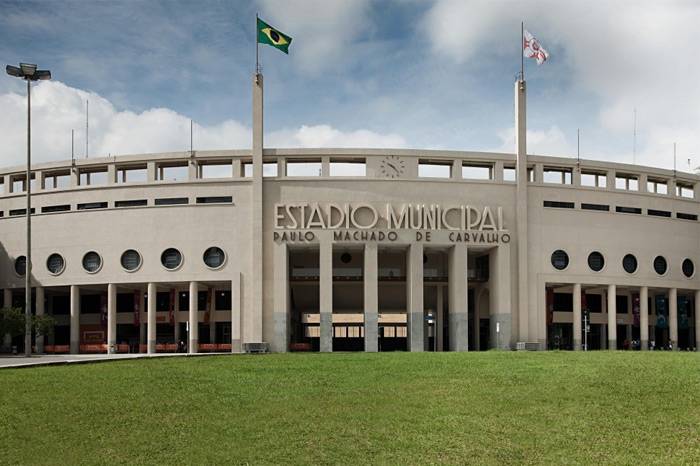 Memória do futebol é resgatada em feira no Pacaembu