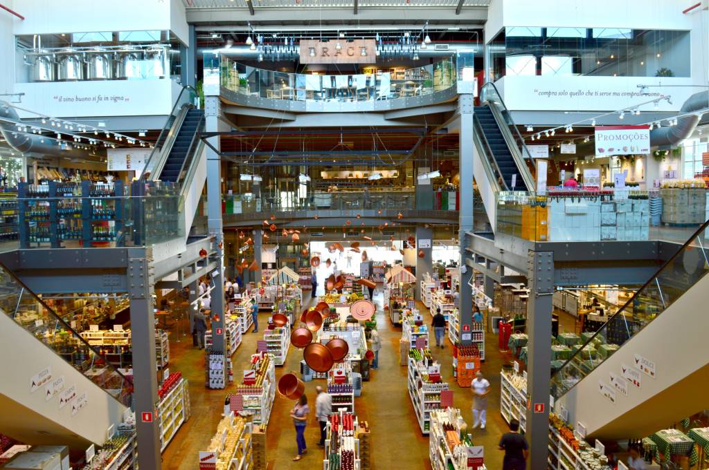 Eataly promove festa com churrasco e vinho