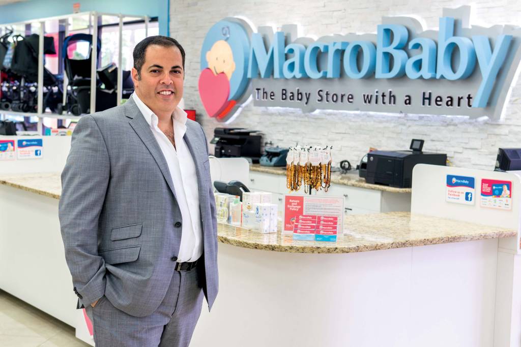 Paulistano faz sucesso com loja de itens para bebês e crianças em Orlando