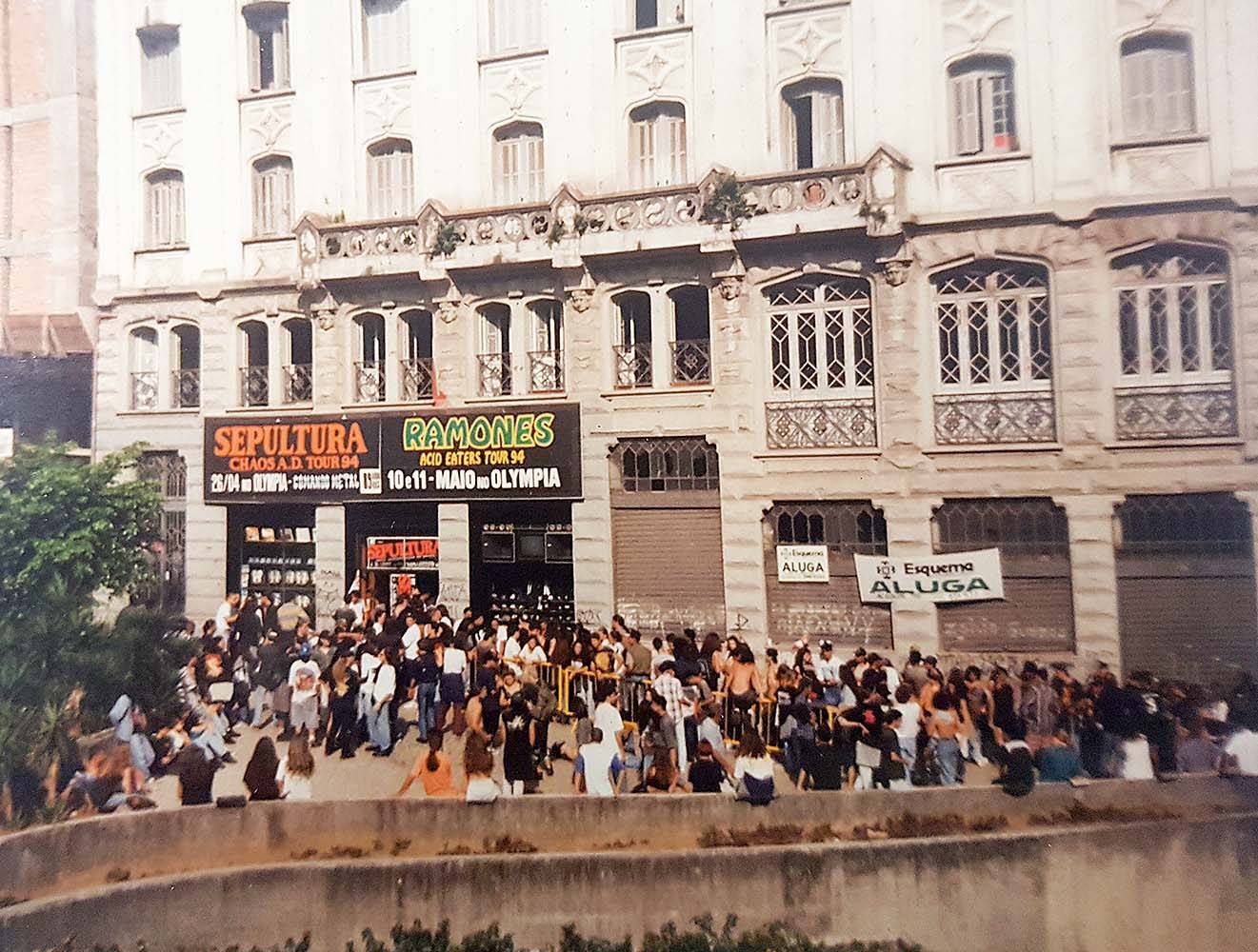 Tradicional loja de vinis Woodstock completa quarenta anos