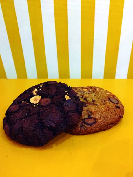 Cookies veganos: cacau ou baunilha Cookies veganos: cacau ou baunilha