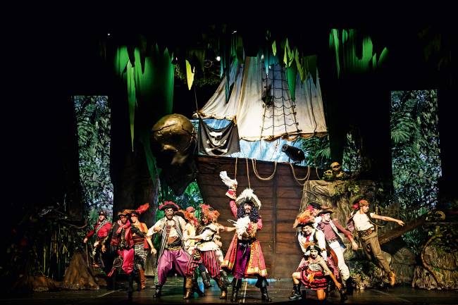 GANCHO E PIRATAS ABERTO BARCO APROV BIANCA TATAMIYA.jpg GANCHO E PIRATAS ABERTO BARCO APROV BIANCA TATAMIYA.jpg