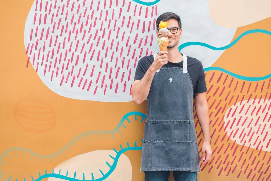 Prêmio em dobro: Thomas Zander levou o prêmio de sorveteiro do ano pelo guia COMER & BEBER 2018 Prêmio em dobro: Thomas Zander levou o prêmio de sorveteiro do ano pelo guia COMER & BEBER 2018