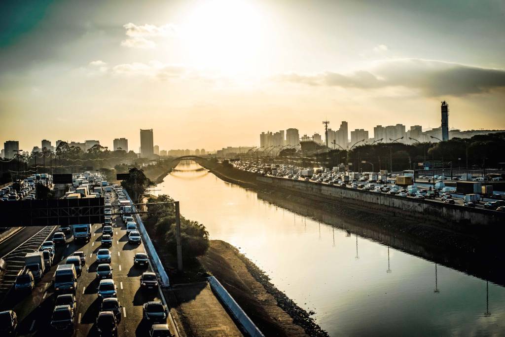 Governo abre consulta de parcerias para recuperar rios Tietê e Pinheiros