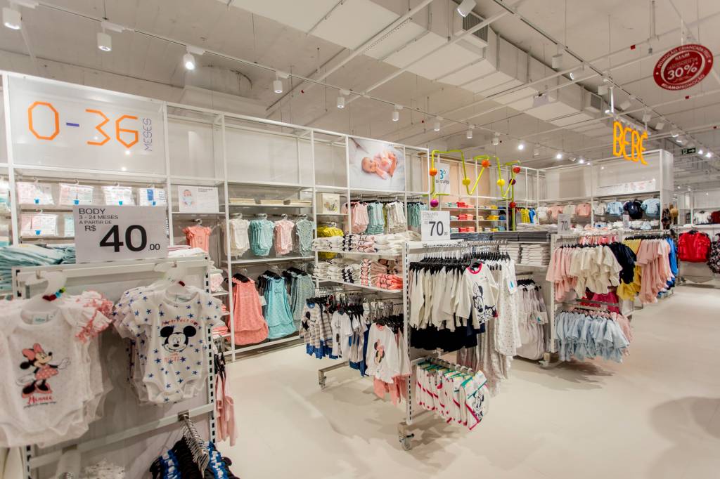 Kiabi fecha as portas no Brasil e faz queima de estoque