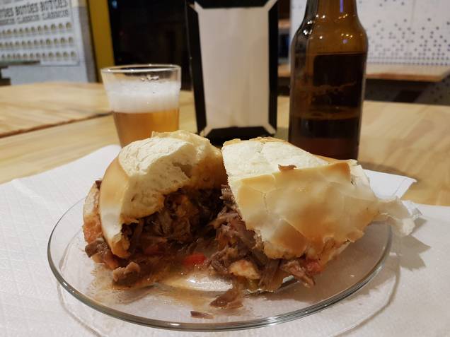 Lanche de pernil, fica nos 16 reais Lanche de pernil, fica nos 16 reais
