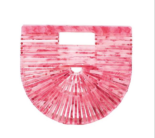 Cult Gaia na ê. – bolsa acrílico cherry – R90,00 (1).jpg Cult Gaia na ê. – bolsa acrílico cherry – R90,00 (1).jpg