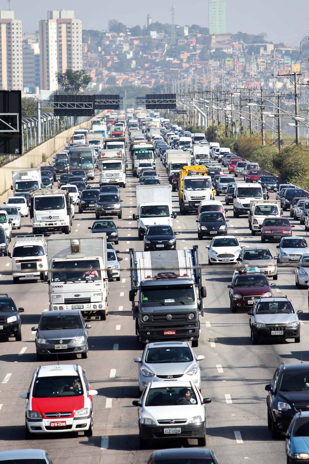 CNH, cadeirinha e pontuação: as mudanças aprovadas pelo Congresso no CTB