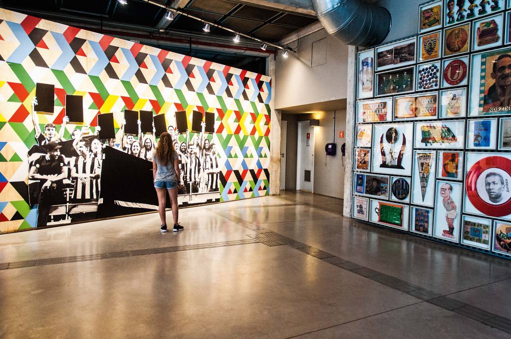 Museu do Futebol abriga exposição sobre rivalidade no esporte