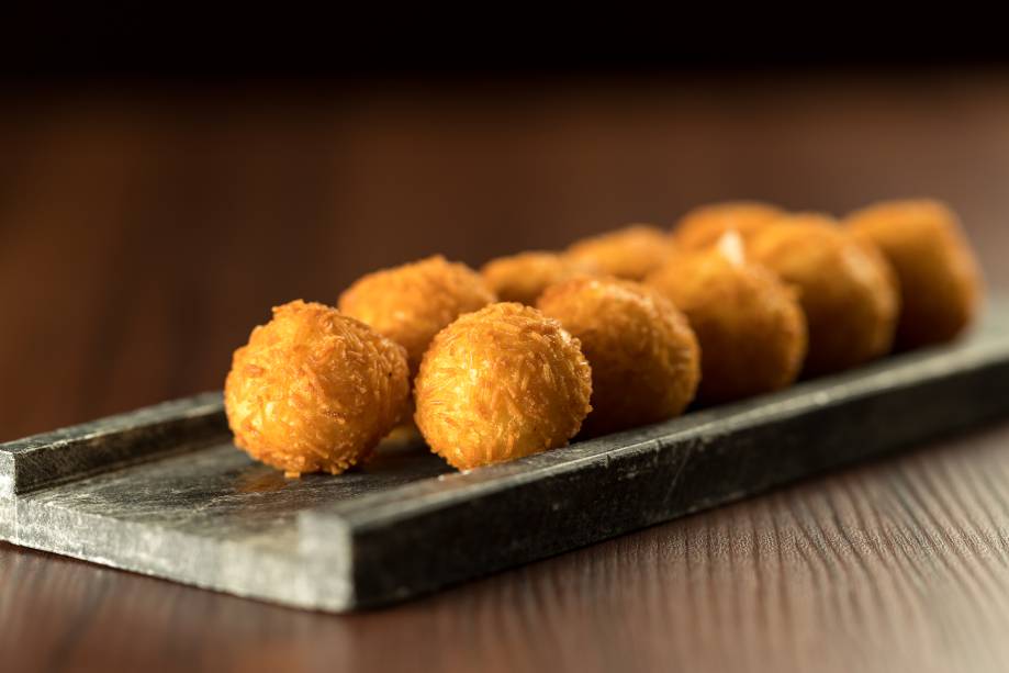 Bolinho de carne de panela: porção com oito unidades