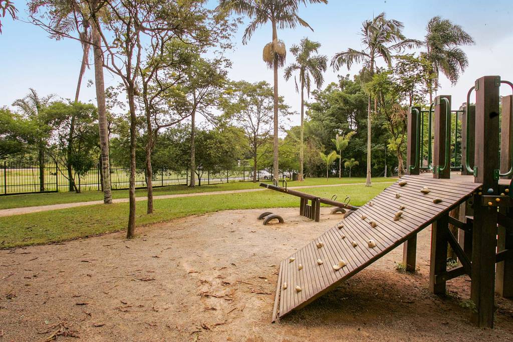Parque Burle Marx recuperou área de obra abandonada de Niemeyer