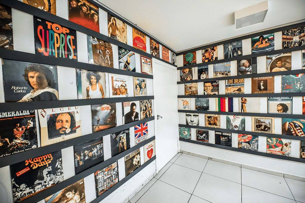 Conheça os bastidores dos camarins de casas de show da capital