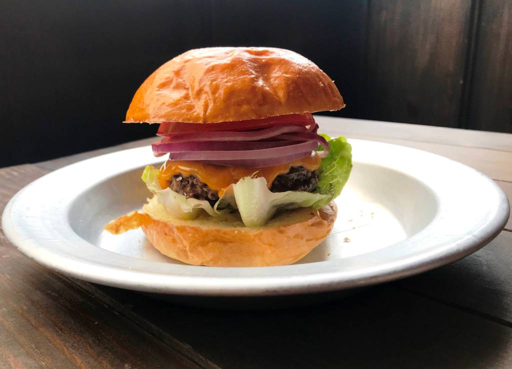 Chef do sofisticado Fasano inaugura hamburgueria