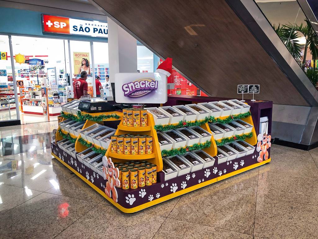 Rede de petiscos caninos por peso abre nova unidade em shopping