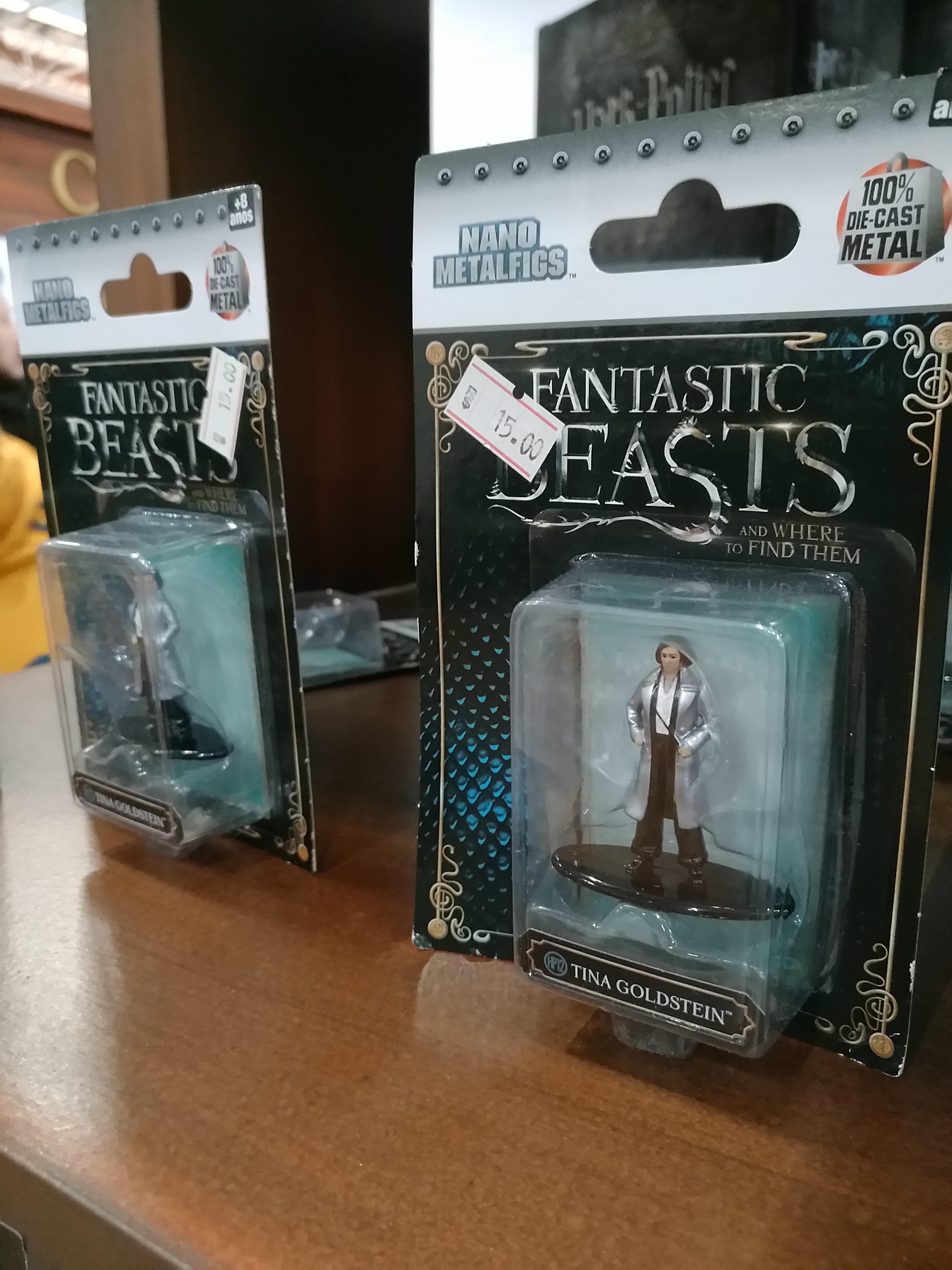 Miniaturas dos personagens, tamb&eacute;m por 15 reais