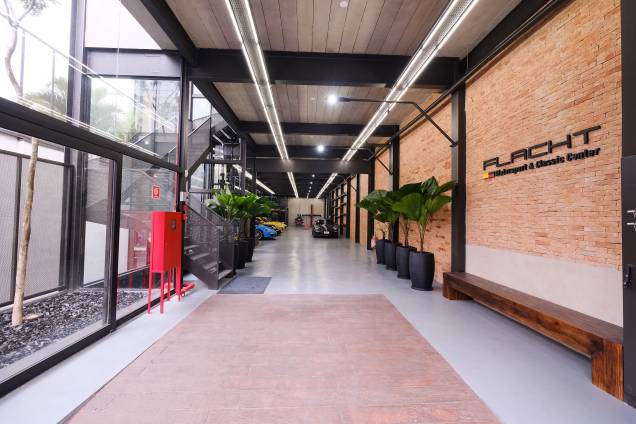 Restaurante na mecânica: para acessar o espaço gastronômico, basta subir as escadas ou pegar o elevador Restaurante na mecânica: para acessar o espaço gastronômico, basta subir as escadas ou pegar o elevador
