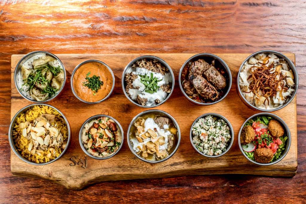Rede Saj cria menu-degustação com receitas libanesas