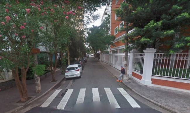 Pouco espaço Pouco espaço