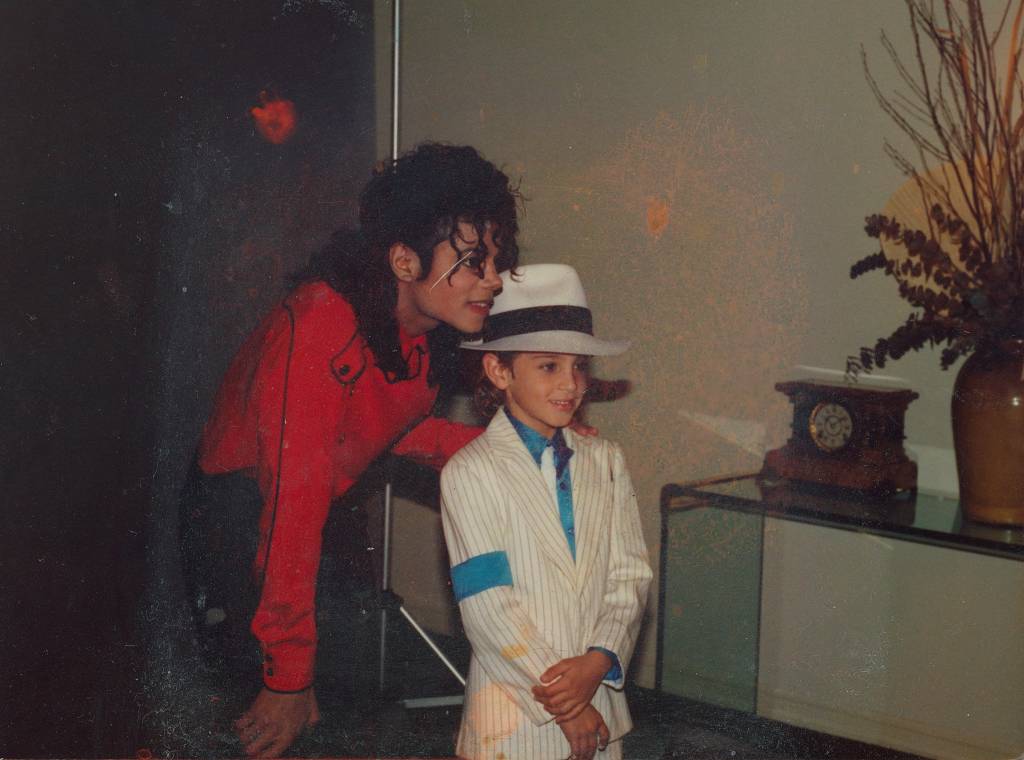 Polêmico filme sobre pedofilia de Michael Jackson terá novas exibições