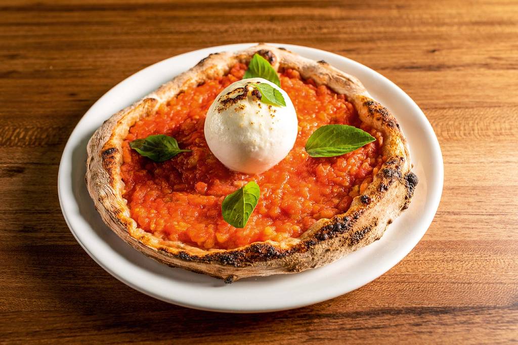 Marias e Clarices serve pizzas com massas feitas com cerveja; leia crítica