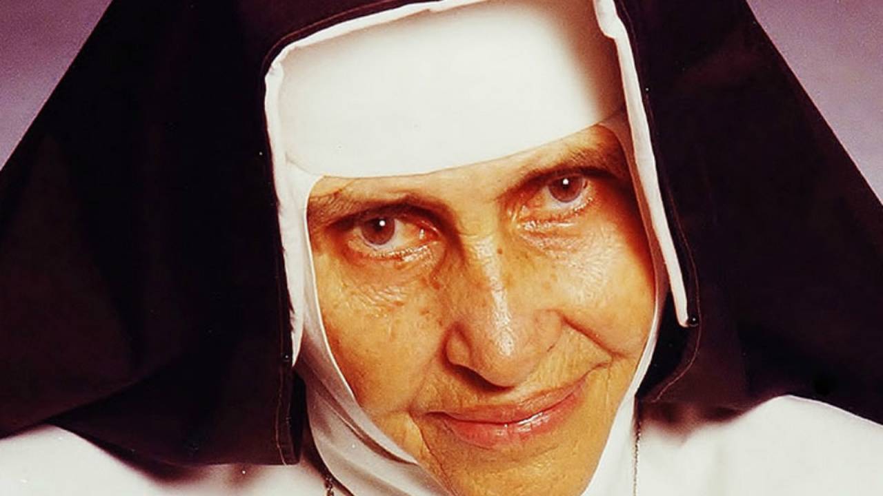 A imagem mostra um retrato de Irmã Dulce