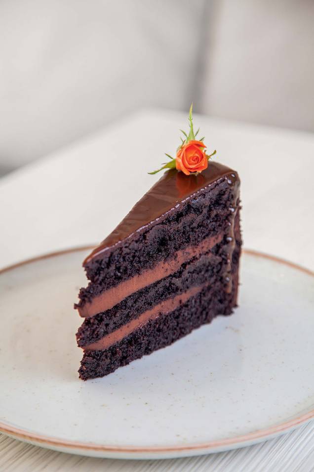 Bolo de chocolate: sem ovo nem leite Bolo de chocolate: sem ovo nem leite