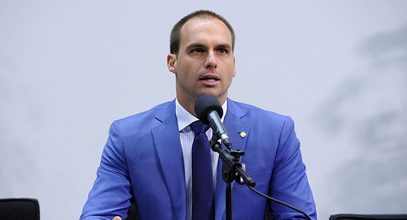PSOL e Rede pedem cassação de Eduardo Bolsonaro após deboche com tortura