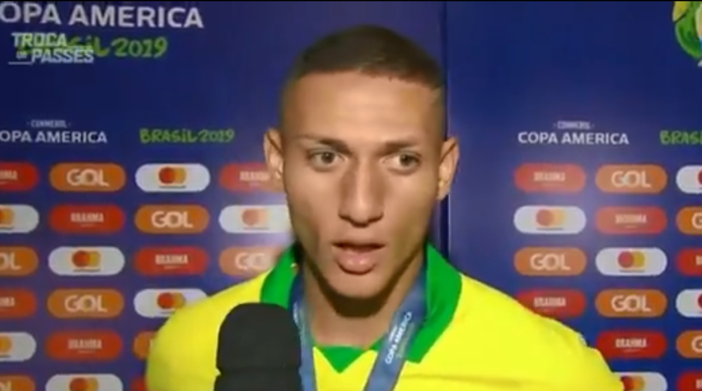 Richarlison dedica gol para bisavó e esquece o nome dela