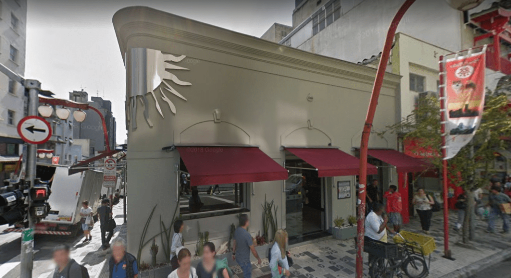 Em ponto nobre da Liberdade, restaurante faz mudança radical