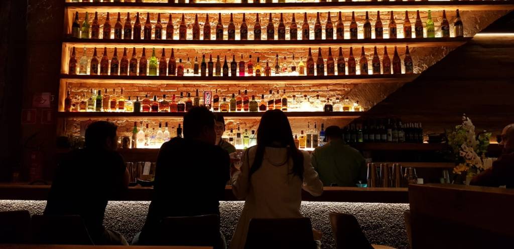 Nagayama inaugura o Bar do Naga