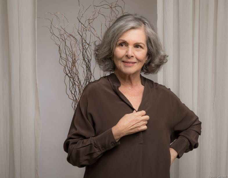 Alma Despejada: monólogo com Irene Ravache Alma Despejada: monólogo com Irene Ravache