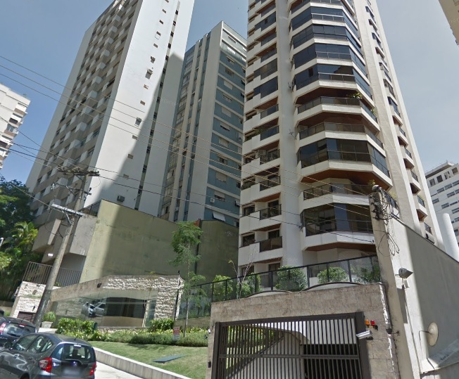 Bando faz arrastão em prédio de Higienópolis