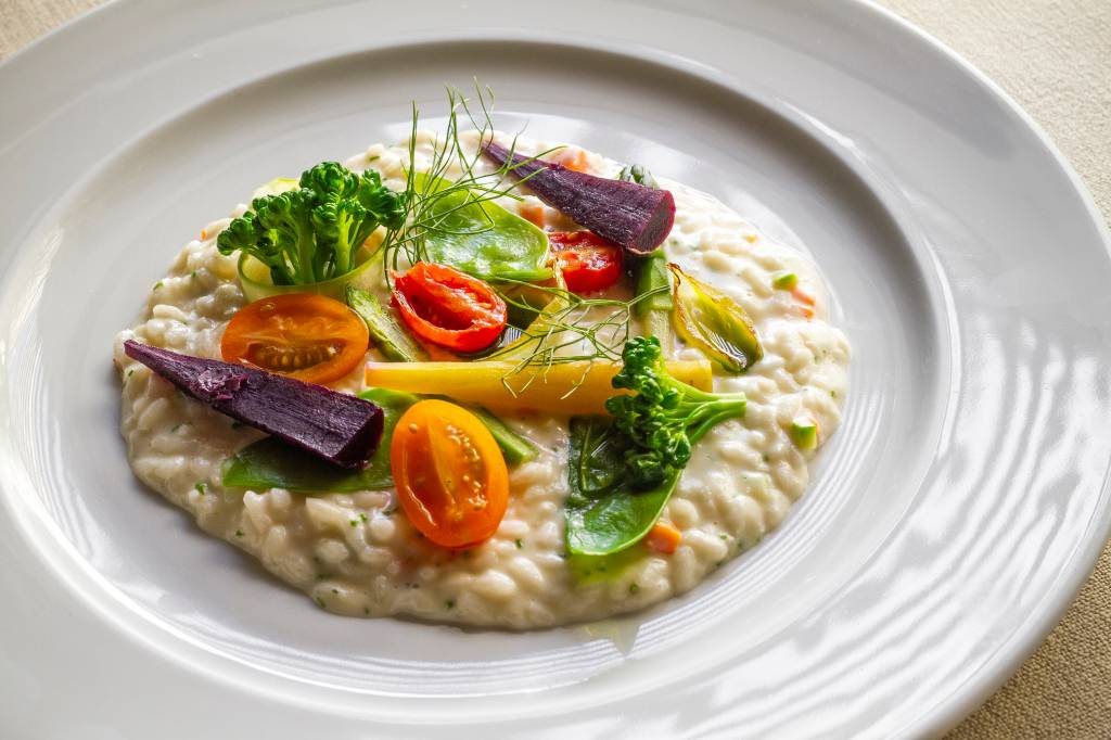 RISOTTO COM ARROZ CARNAROLI,QUEIJO MASCARPONE E LEGUMES ORGÂNICOS RISOTTO COM ARROZ CARNAROLI,QUEIJO MASCARPONE E LEGUMES ORGÂNICOS