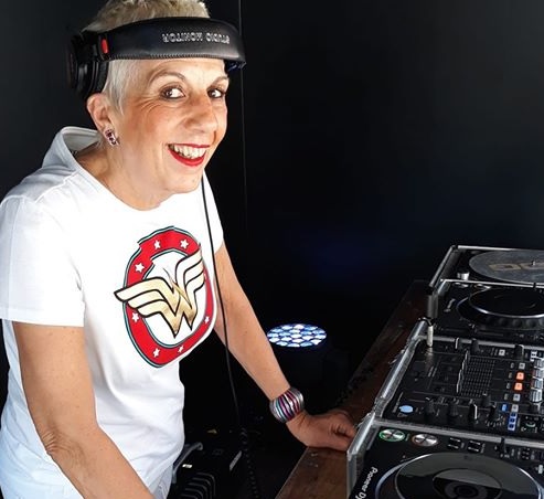 Primeira DJ mulher do Brasil, Sonia Abreu morre aos 68 anos